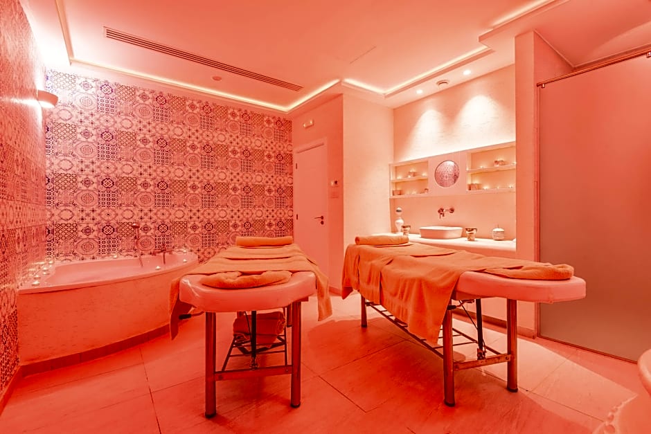 Melpo Antia Luxury Apartments & Suites