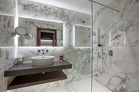 Executive King with Balcony