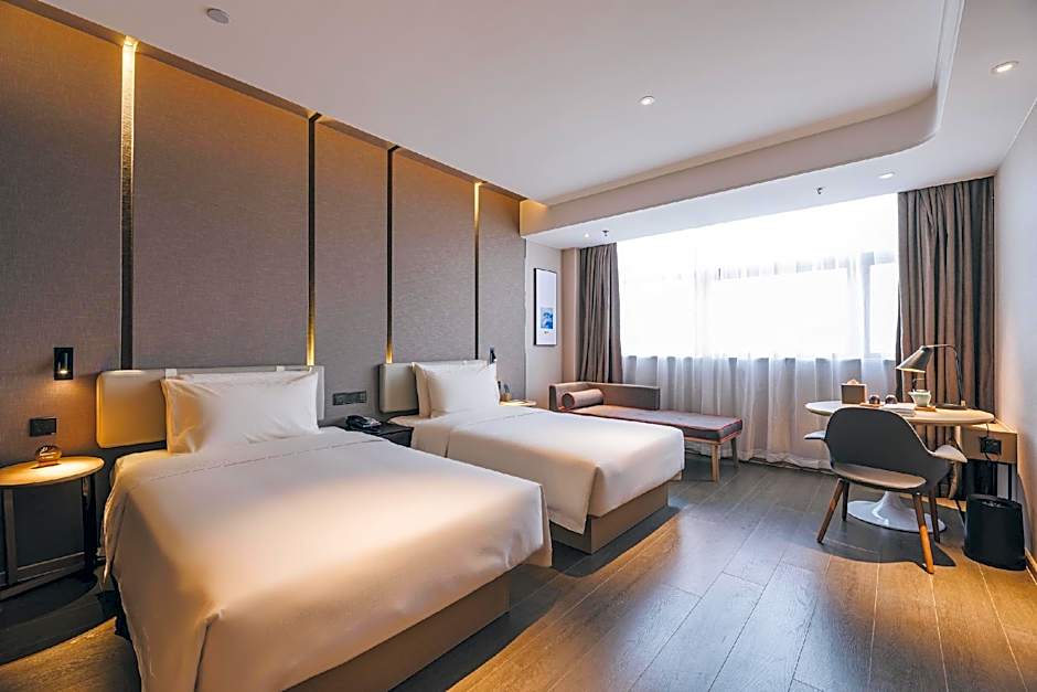 Atour Hotel (Jiangyin Binjiang Middle Road Sports Center)                                  