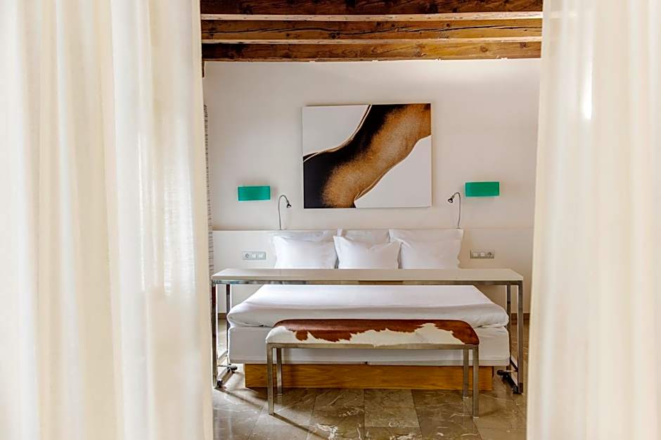 Petit Palace Hotel Tres