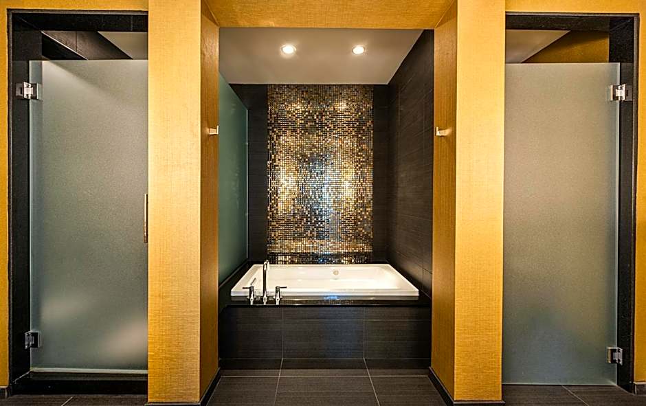 The Guest House at Graceland