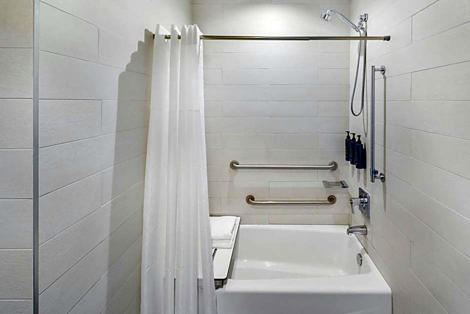 Aloft Tampa Downtown