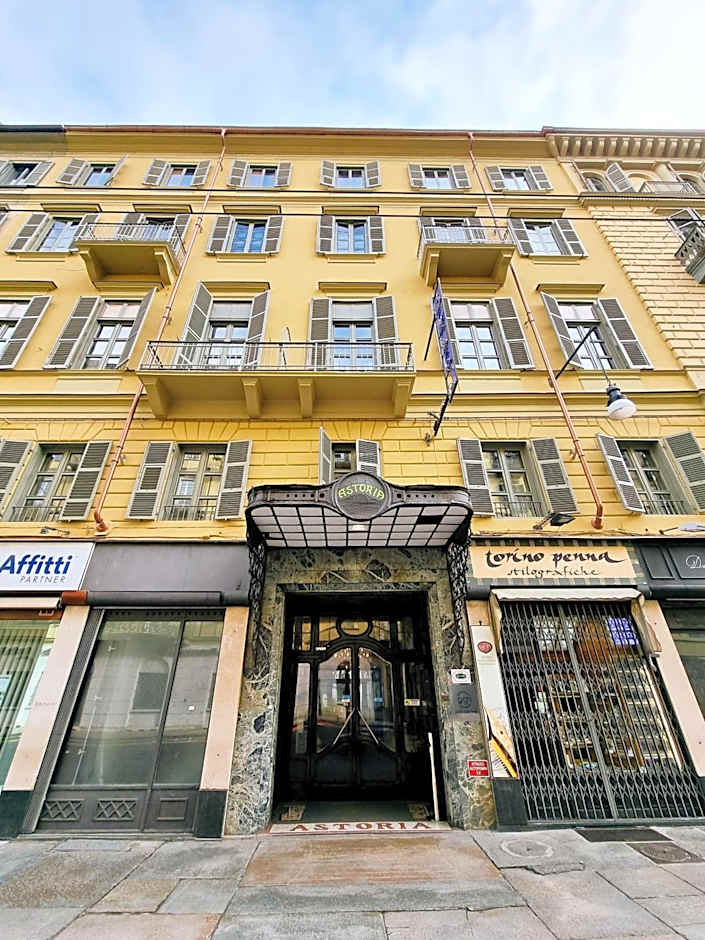 Green Class Hotel Astoria