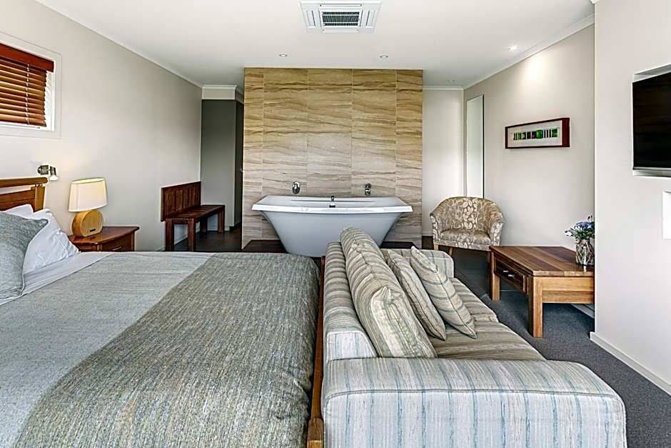 Captains at the Bay Bed & Breakfast