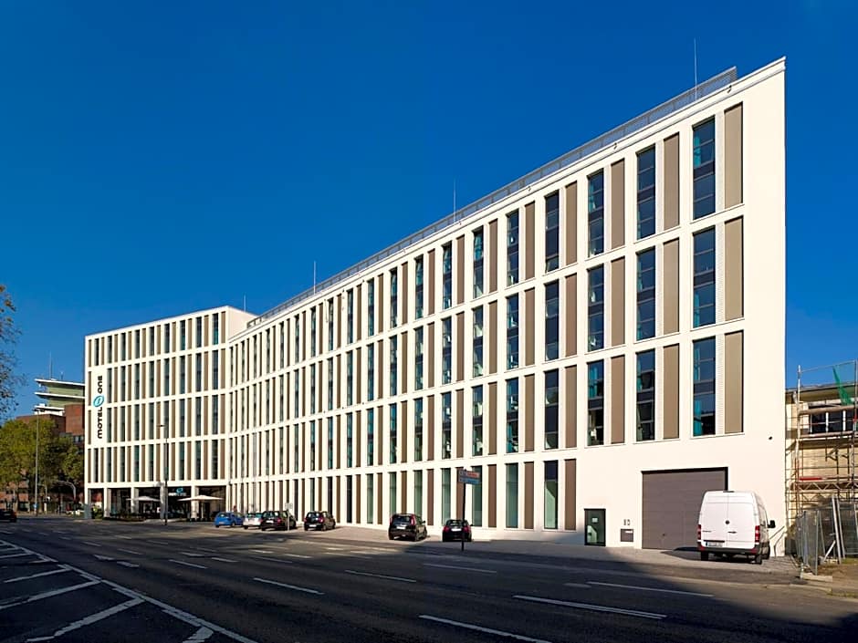 Motel One Köln-Altstadt
