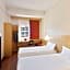 Ibis Ningbo Qian Hu Hotel