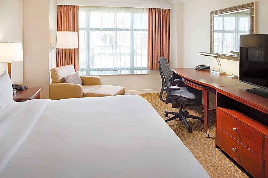 Photo 1 of 1 of 1 King Bed, Hearing/Mobility Accessible, Bathtub