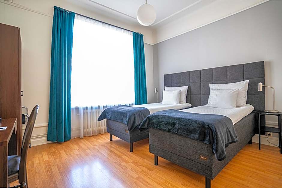 Queen's Hotel by First Hotels