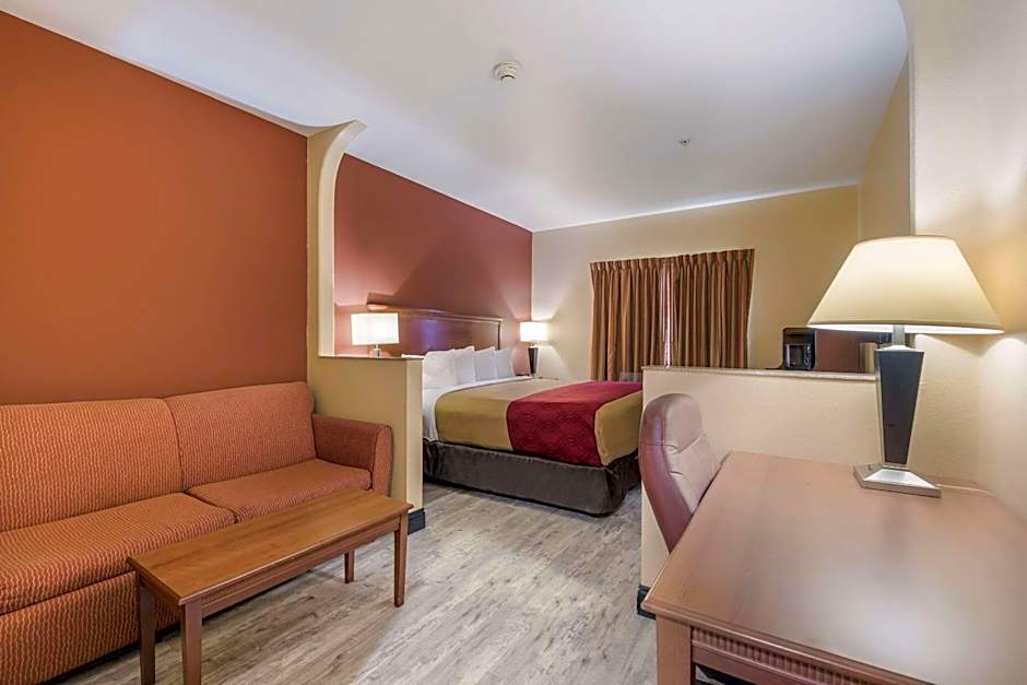 Econo Lodge Inn & Suites Little Rock SW – Little Rock, AR