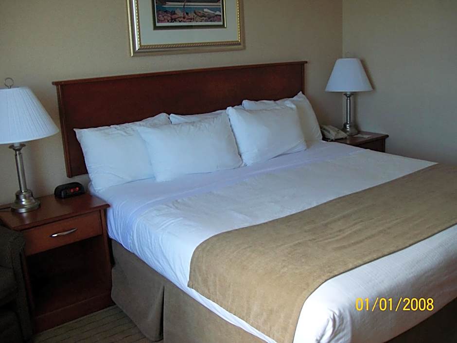 Days Inn by Wyndham Moose Jaw