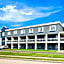 Days Inn & Suites by Wyndham Warren