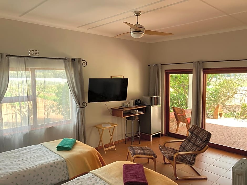 Merwenstein - Farm House, Cottages, Studio-Units