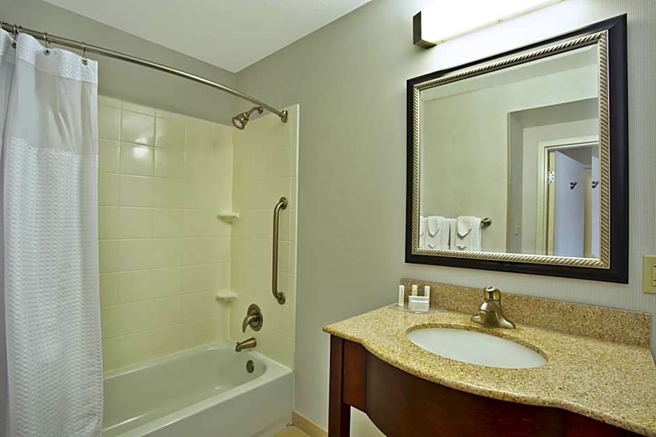 Courtyard by Marriott Gulfport Beachfront