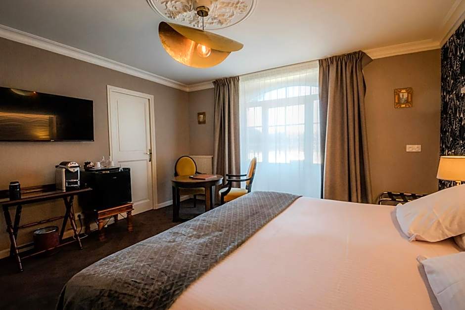 Grand Hôtel "Château de Sully" - Piscine & Spa -Teritoria