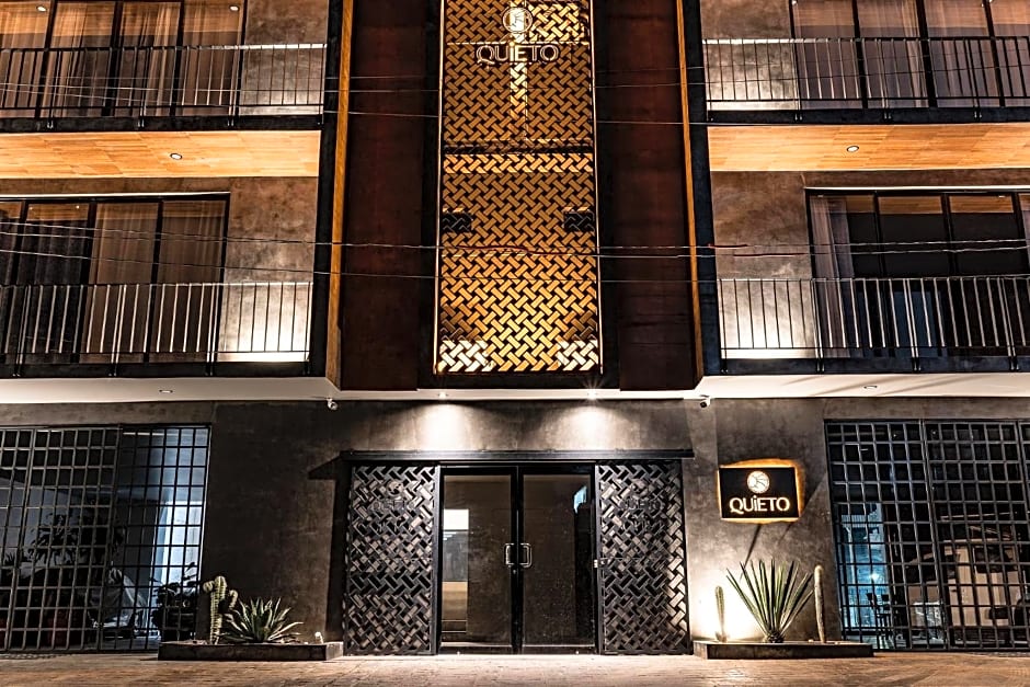 Quieto Hotel Suites