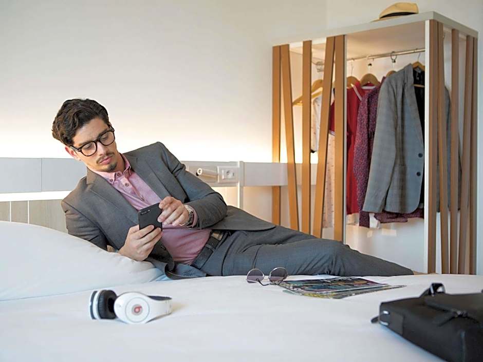 Ibis Abdelmoumen Casa