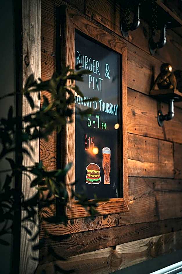 THE LORD NELSON HOTEL