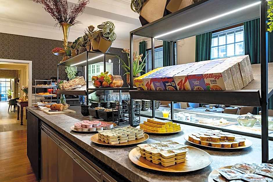 Hotel Asiris