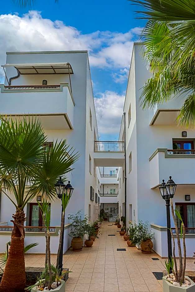 Bella Elena by Estia