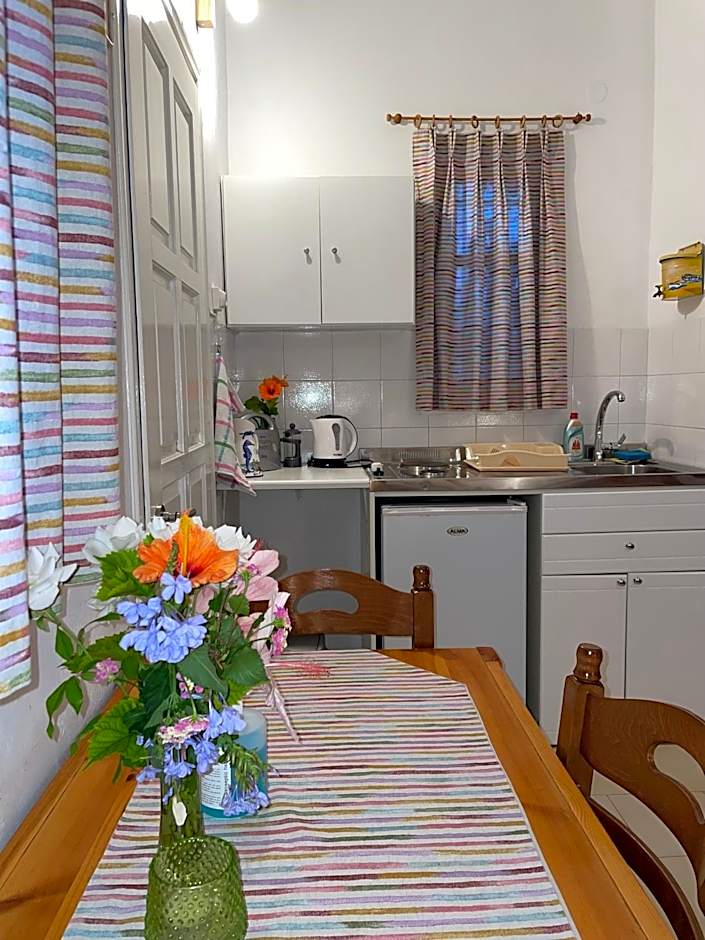 Villa Gelly's Studios