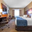 Comfort Suites Rochester Henrietta University Area