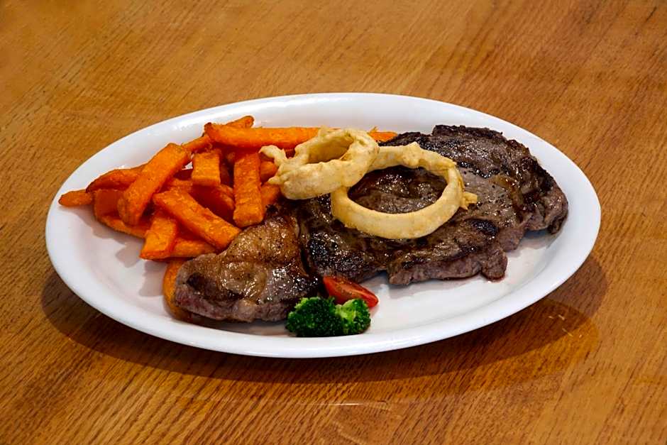 Ramada by Wyndham Keystone Near Mt Rushmore