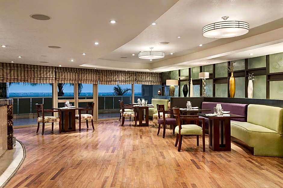 Radisson Blu Hotel & Convention Center, Alexandria