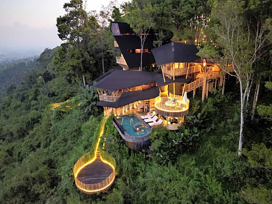 3 Bdr - Luxury Cliffside Bamboo Villa