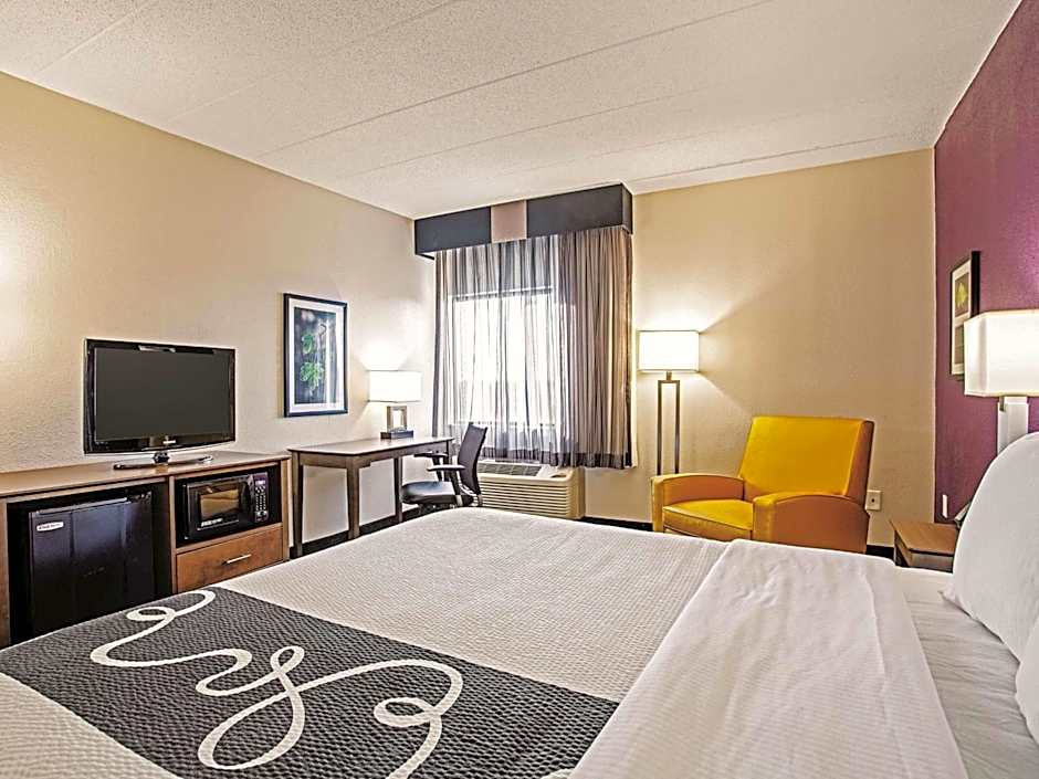La Quinta Inn & Suites by Wyndham Baltimore N/White Marsh