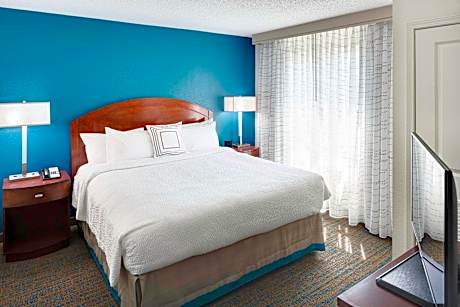 Executive, 1 Bedroom Suite, 1 King, Sofa bed, Fireplace