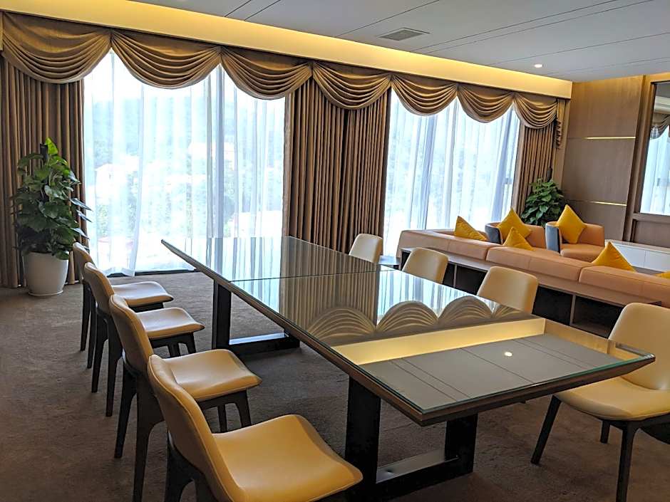 Muong Thanh Luxury Son La Hotel