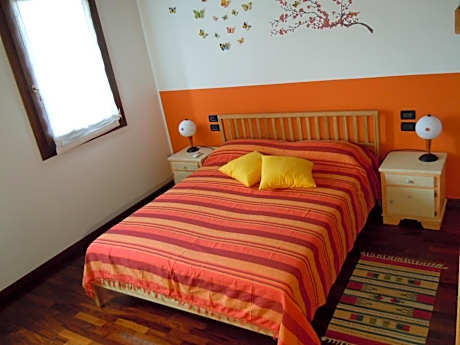 Deluxe Double Room with Shower