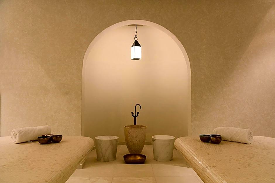 Al Bustan Palace, a Ritz-Carlton Hotel
