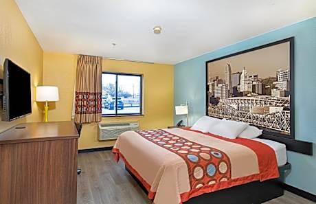King Room - Disability Access - Non-Smoking