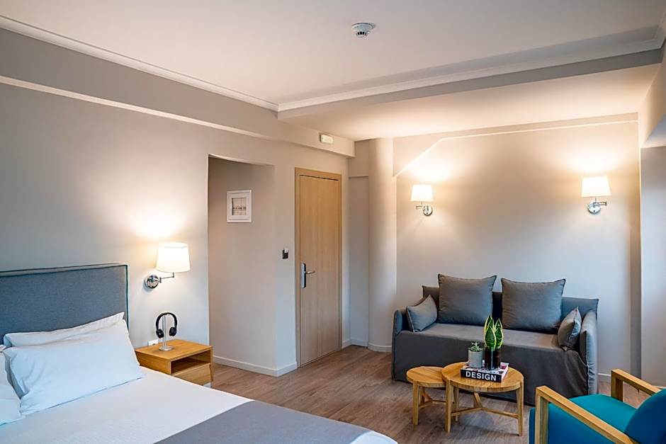 CHROMA FASHION ROOMS & APARTMENTS