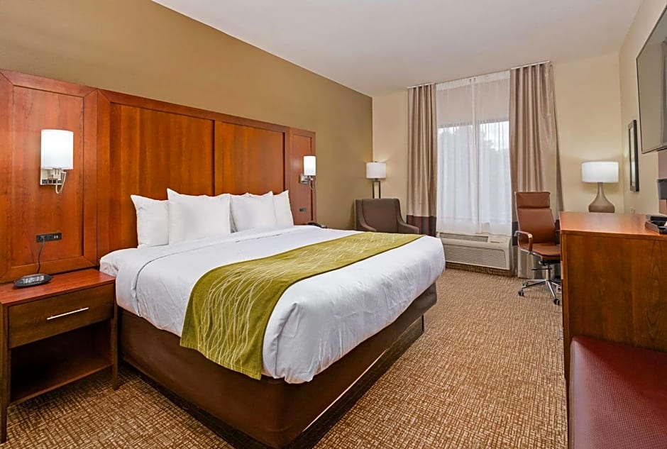 Comfort Inn & Suites - Fort Gordon