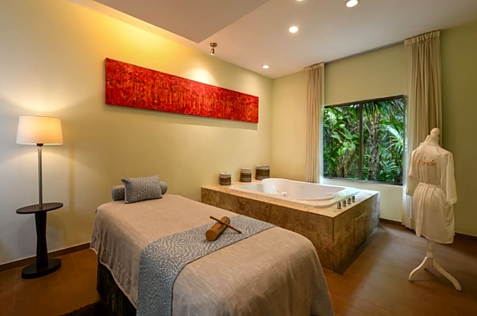 El Dorado Seaside Suites - Catamaran Cenote & More Inclusive- Adults Only