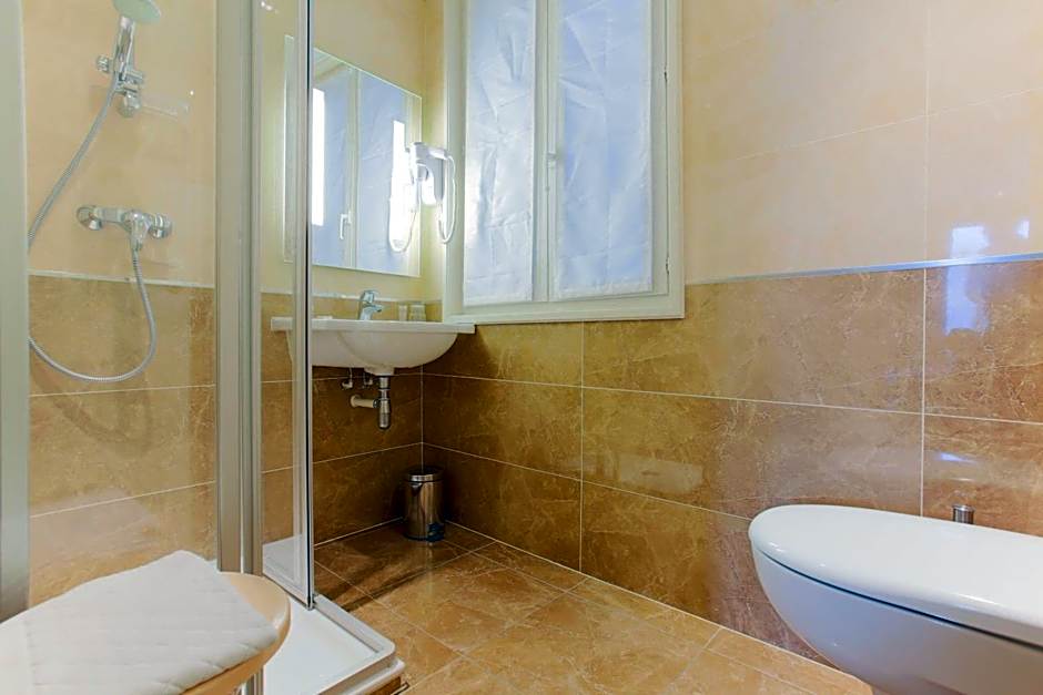 Hotel Bellevue Saint-Lazare