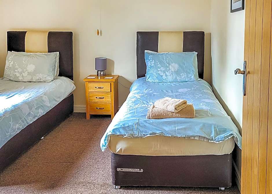 Heartsease Lodges