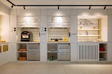 Eden Studios and Apartments