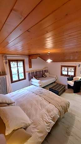 Triple Room with Shared Bathroom