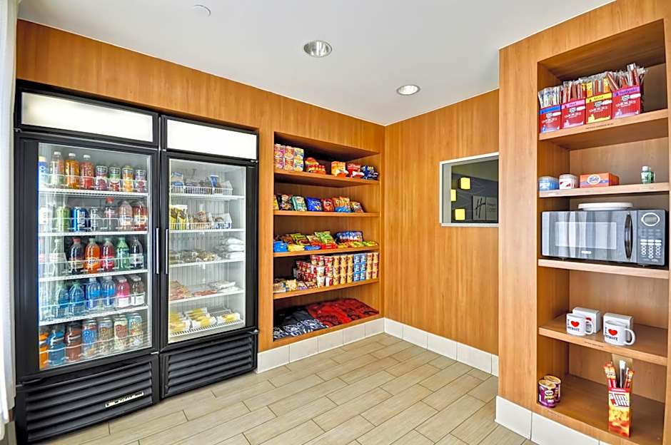 Holiday Inn Express Romulus / Detroit Airport By IHG