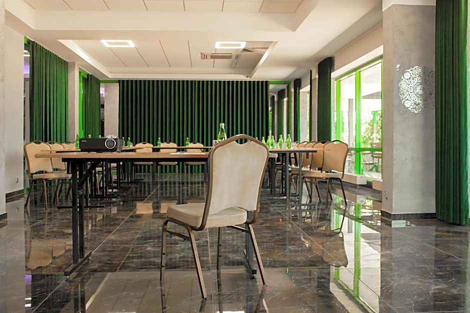 Hotel Promenada Biznes & Wypoczynek
