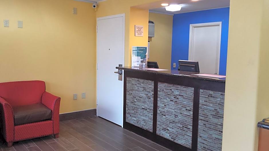 Rodeway Inn Joint Base Andrews Area