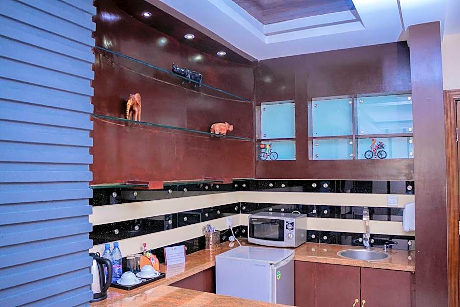 Best Western Plus Paramount Hotel
