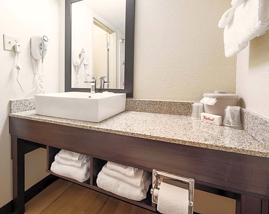 Red Roof Inn PLUS+ South Deerfield - Amherst