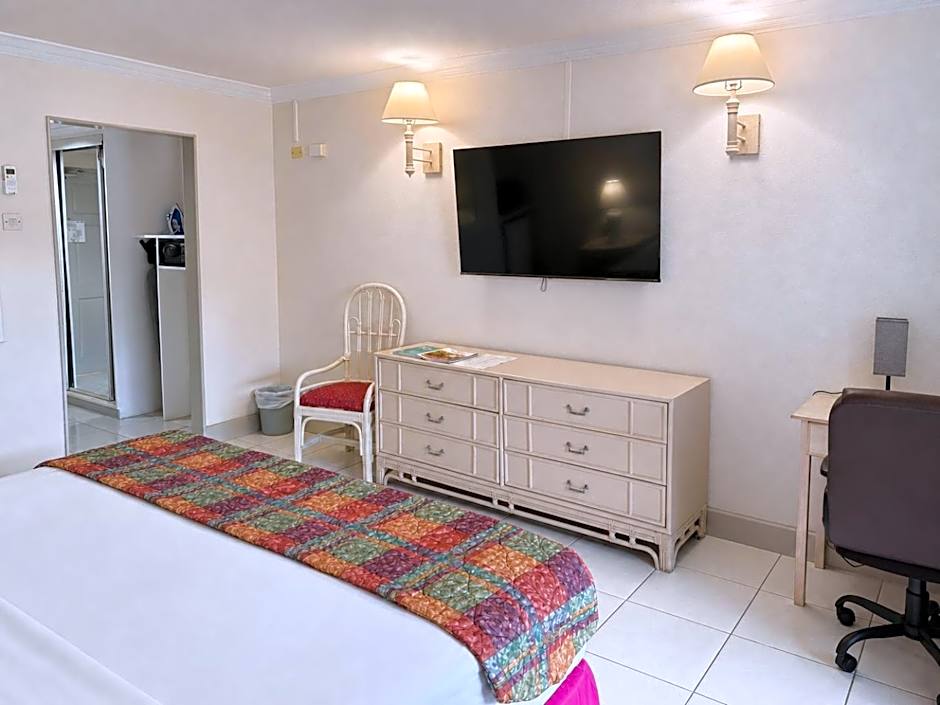 Sunbay Hotel- Daily Breakfast & Beach Access Included