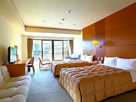 Twin Room - Disability Access with Shared Bathroom - Non-Smoking