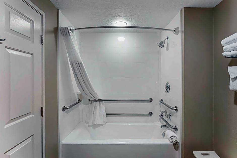 Best Western Plus Grant Creek Inn