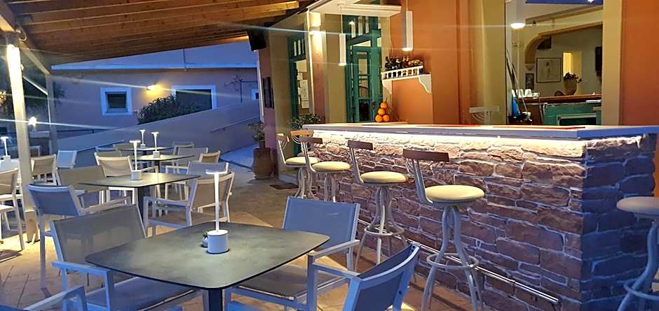Paleo Inn Hotel